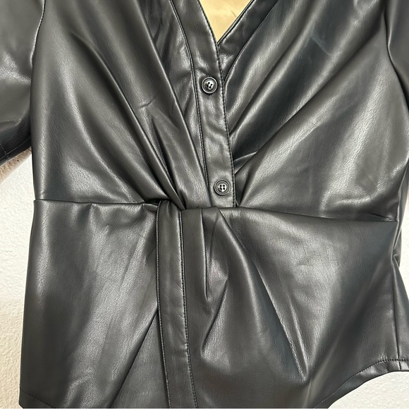 House of Harlow Black Vegan Leather Top - Size S - Picture 6 of 13